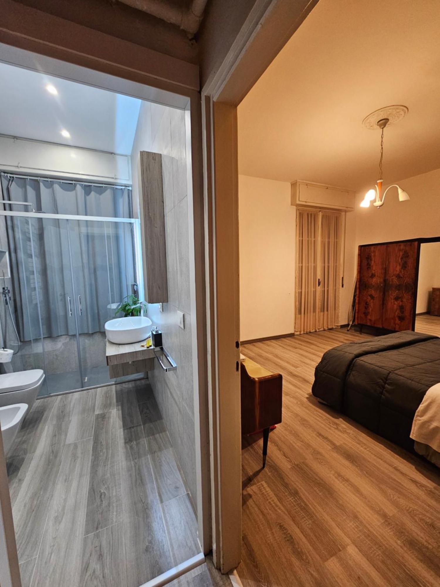 Casa Sara Como Lake Parcheggio Interno Privato Cernobbio Luaran gambar