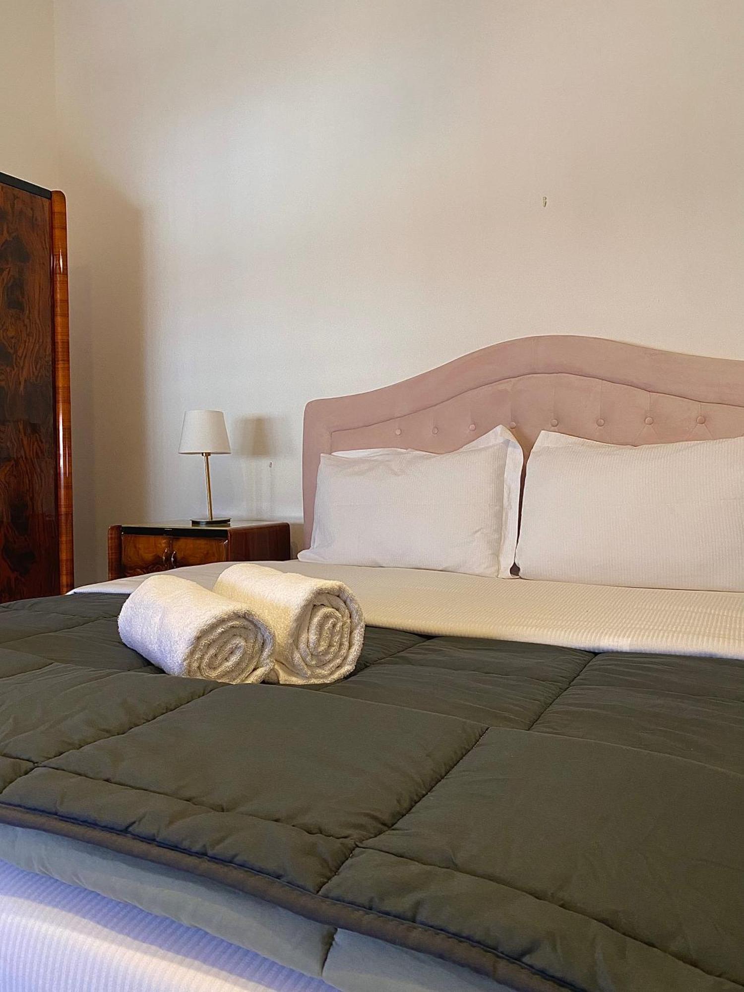 Casa Sara Como Lake Parcheggio Interno Privato Cernobbio Luaran gambar