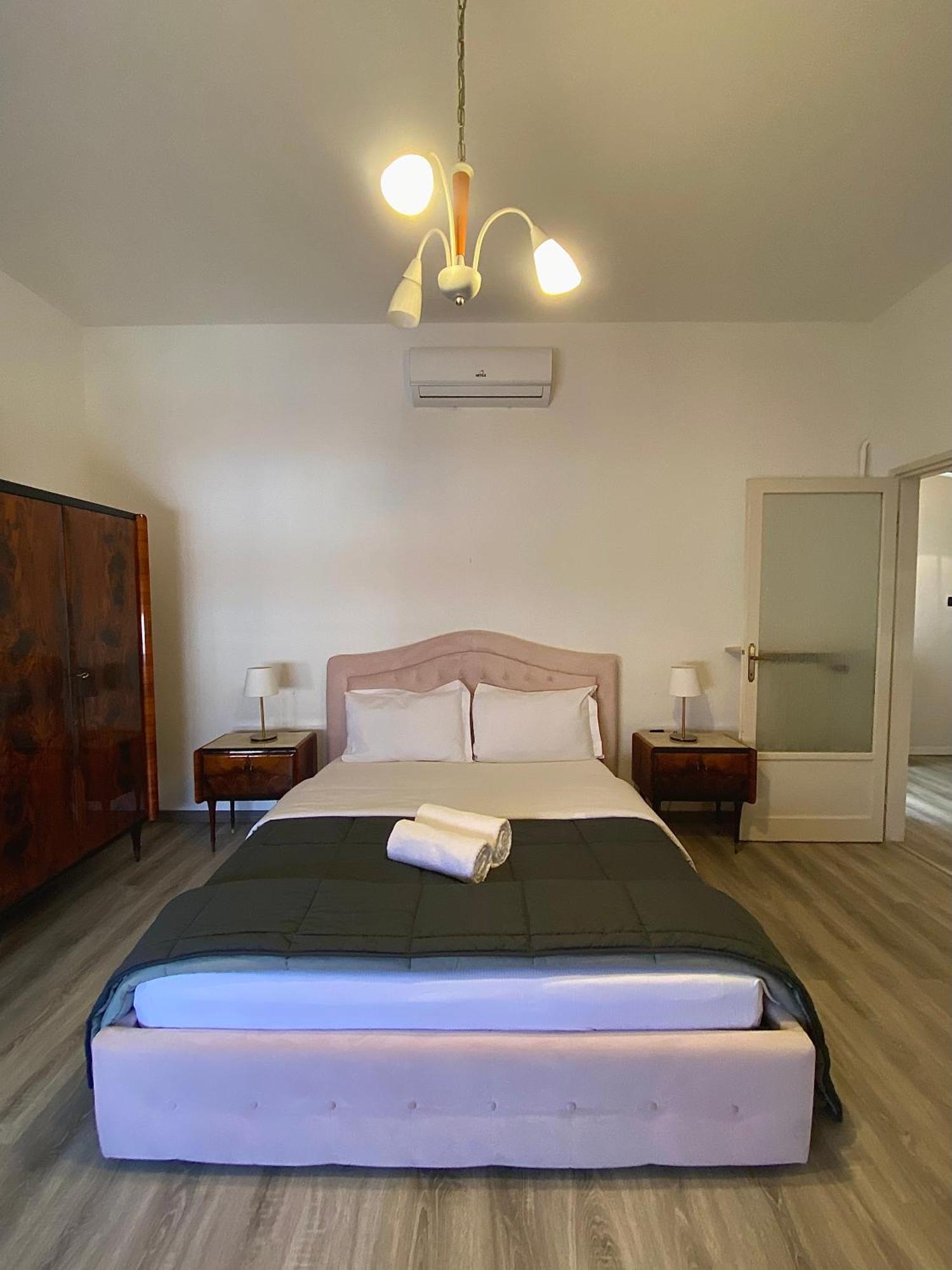 Casa Sara Como Lake Parcheggio Interno Privato Cernobbio Luaran gambar