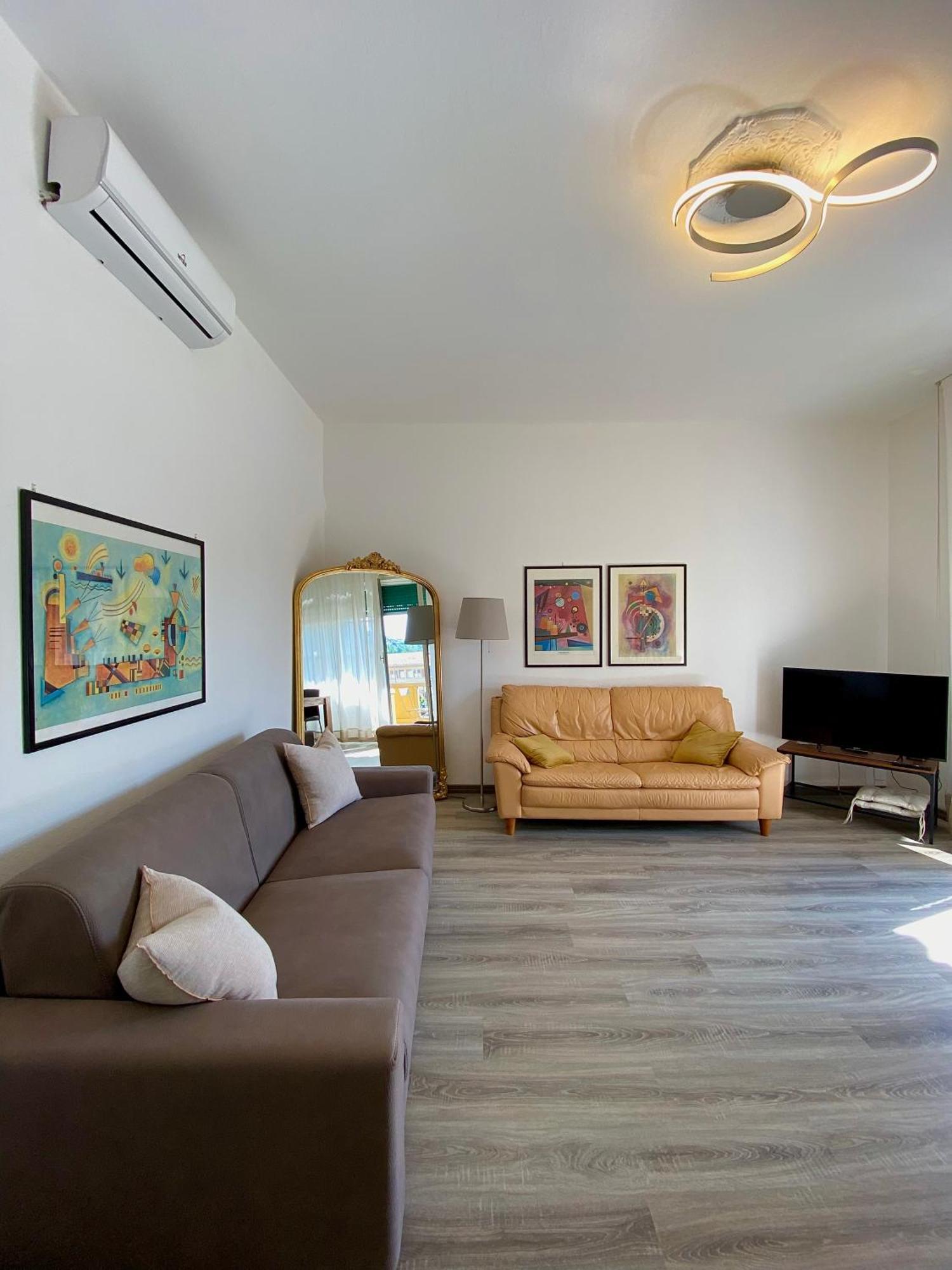 Casa Sara Como Lake Parcheggio Interno Privato Cernobbio Luaran gambar